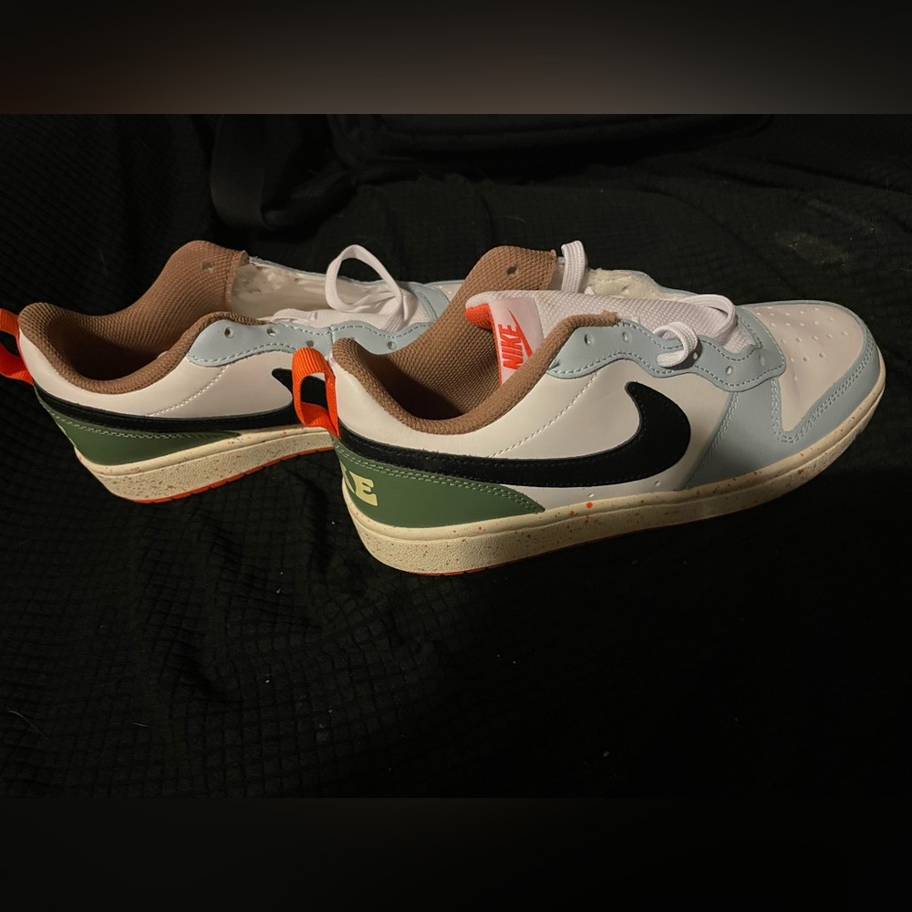 NIKE Court Borough Low 2 (GS) DX6052-101 Multicolor (KID’S 4.5) *NO BOX*